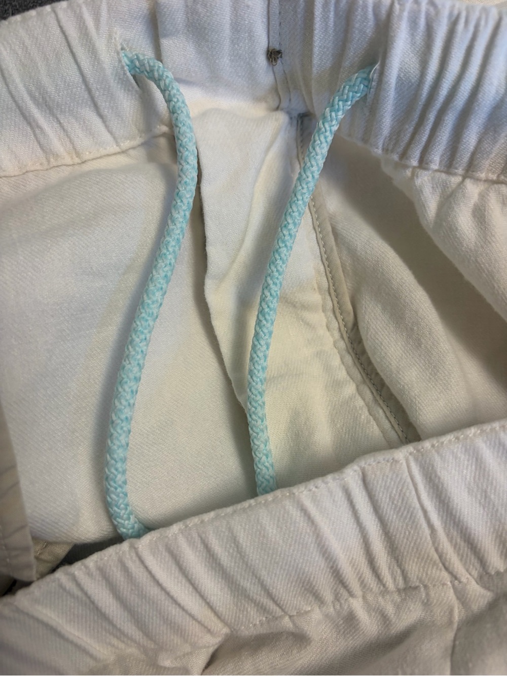 Men’s Tommy Bahama Size 2XLB White Linen-Blend Chinos with Elastic Waist - Picture 8 of 11